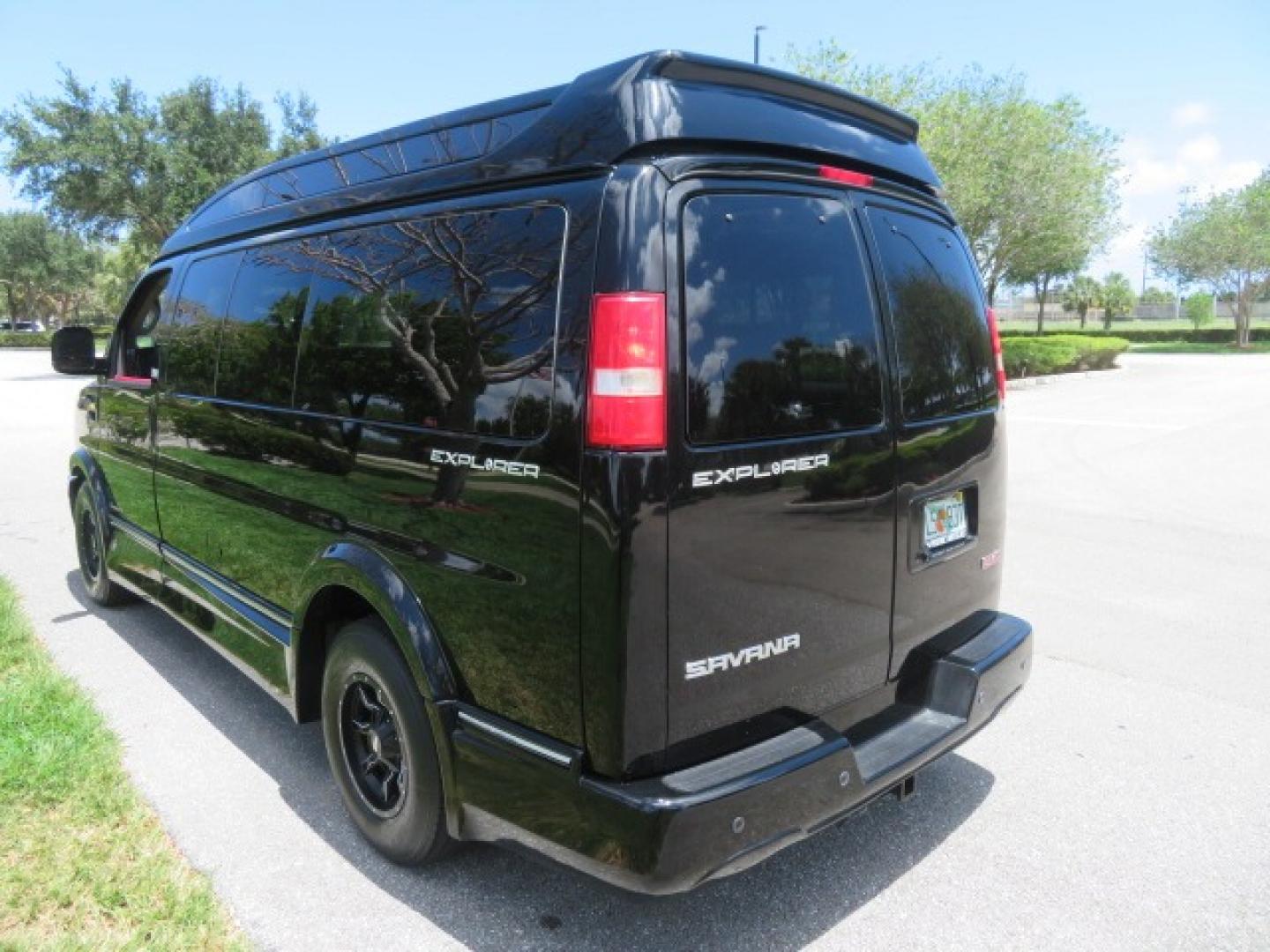 2018 Black /Red GMC Savana G2500 Cargo (1GTW7AFG9J1) with an 6.0L V8 OHV 16V FFV engine, 6A transmission, located at 4301 Oak Circle #19, Boca Raton, FL, 33431, (954) 561-2499, 26.388861, -80.084038 - Photo#19